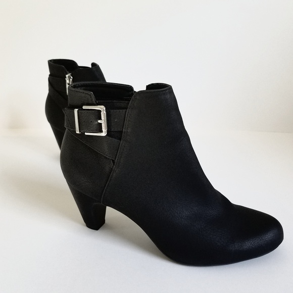 SOLD Sam & Libby Black ankle booties - Picture 3 of 6